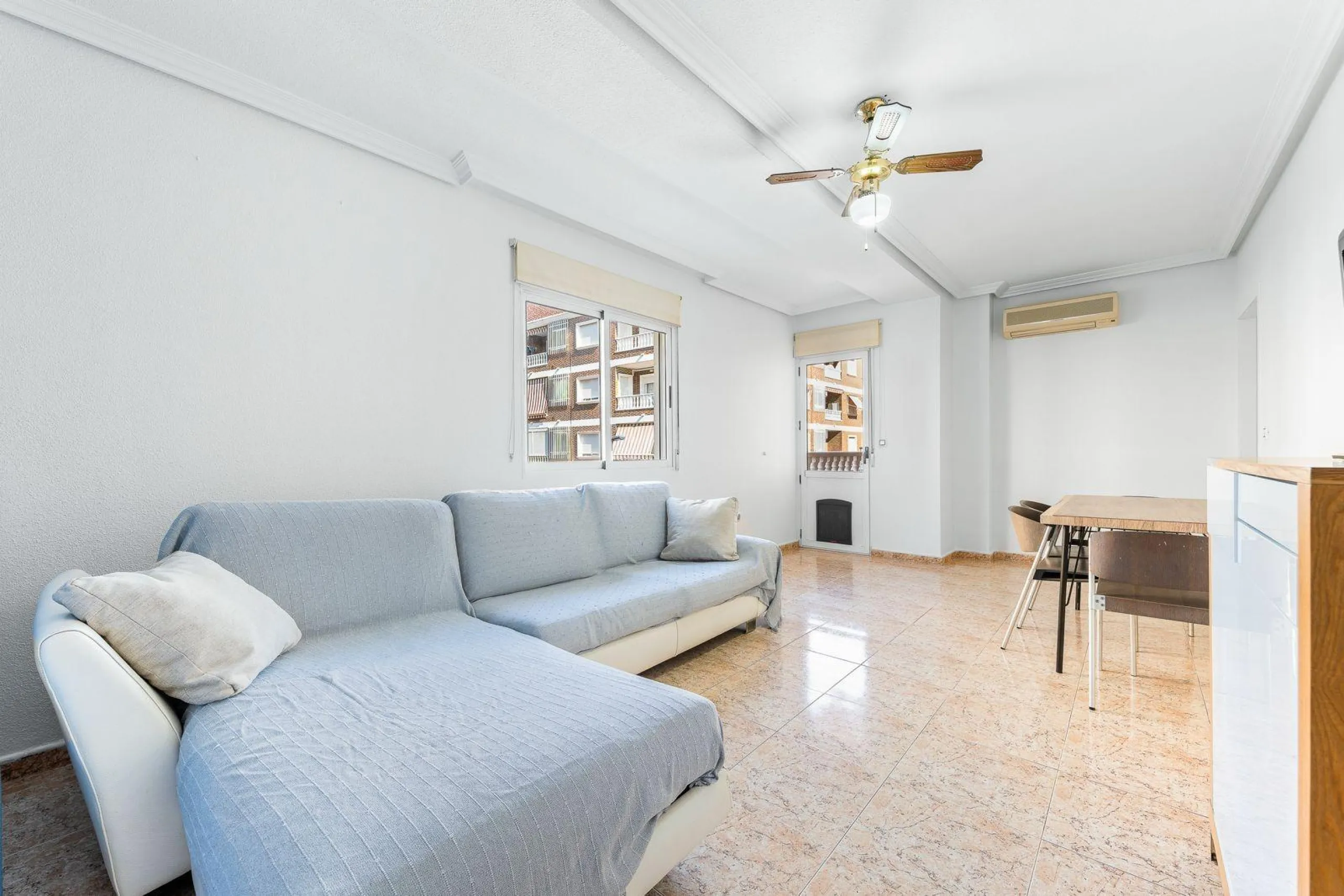 PISO DE 3 DORMITORIOS. 102M2. A 600 M DE LA PLAYA DEL ACEQUIÓN JUNTO AL PARQUE DE LAS NACIONES