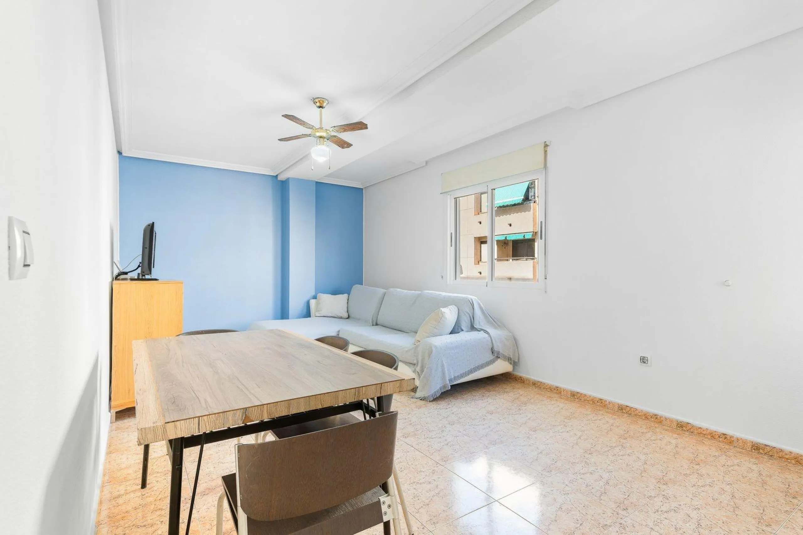 PISO DE 3 DORMITORIOS. 102M2. A 600 M DE LA PLAYA DEL ACEQUIÓN JUNTO AL PARQUE DE LAS NACIONES