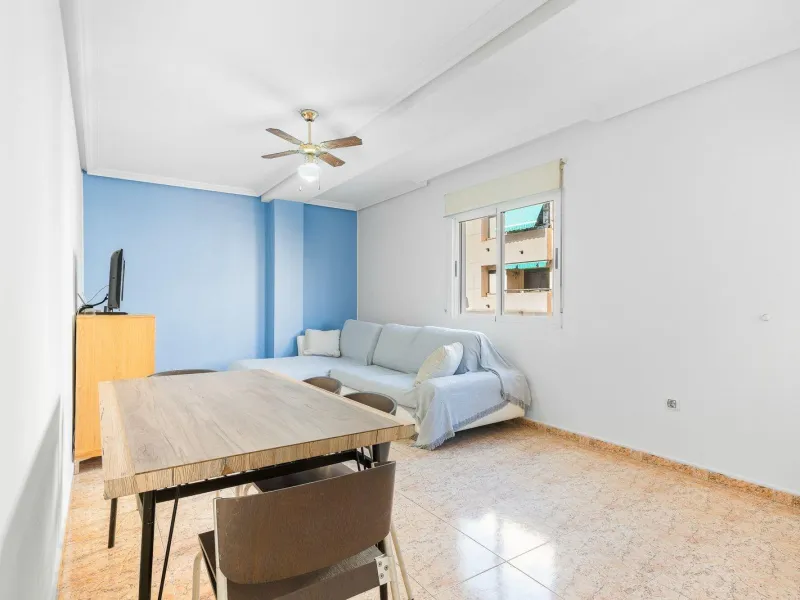 PISO DE 3 DORMITORIOS. 102M2. A 600 M DE LA PLAYA DEL ACEQUIÓN JUNTO AL PARQUE DE LAS NACIONES