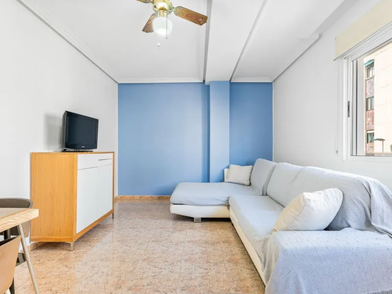 PISO DE 3 DORMITORIOS. 102M2. A 600 M DE LA PLAYA DEL ACEQUIÓN JUNTO AL PARQUE DE LAS NACIONES
