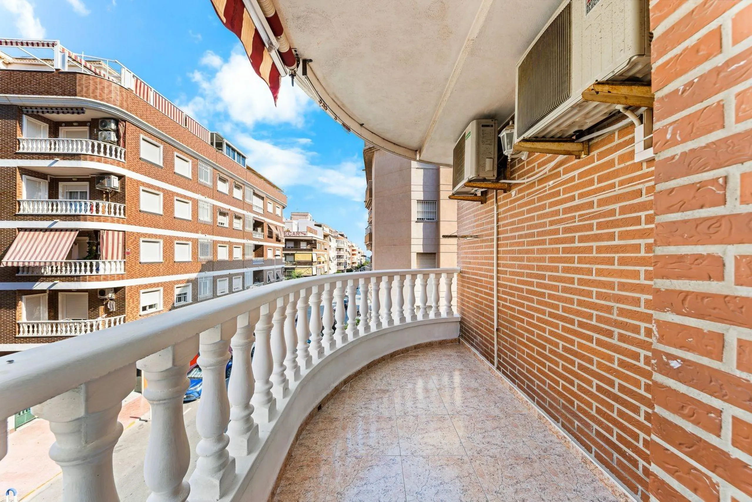 PISO DE 3 DORMITORIOS. 102M2. A 600 M DE LA PLAYA DEL ACEQUIÓN JUNTO AL PARQUE DE LAS NACIONES