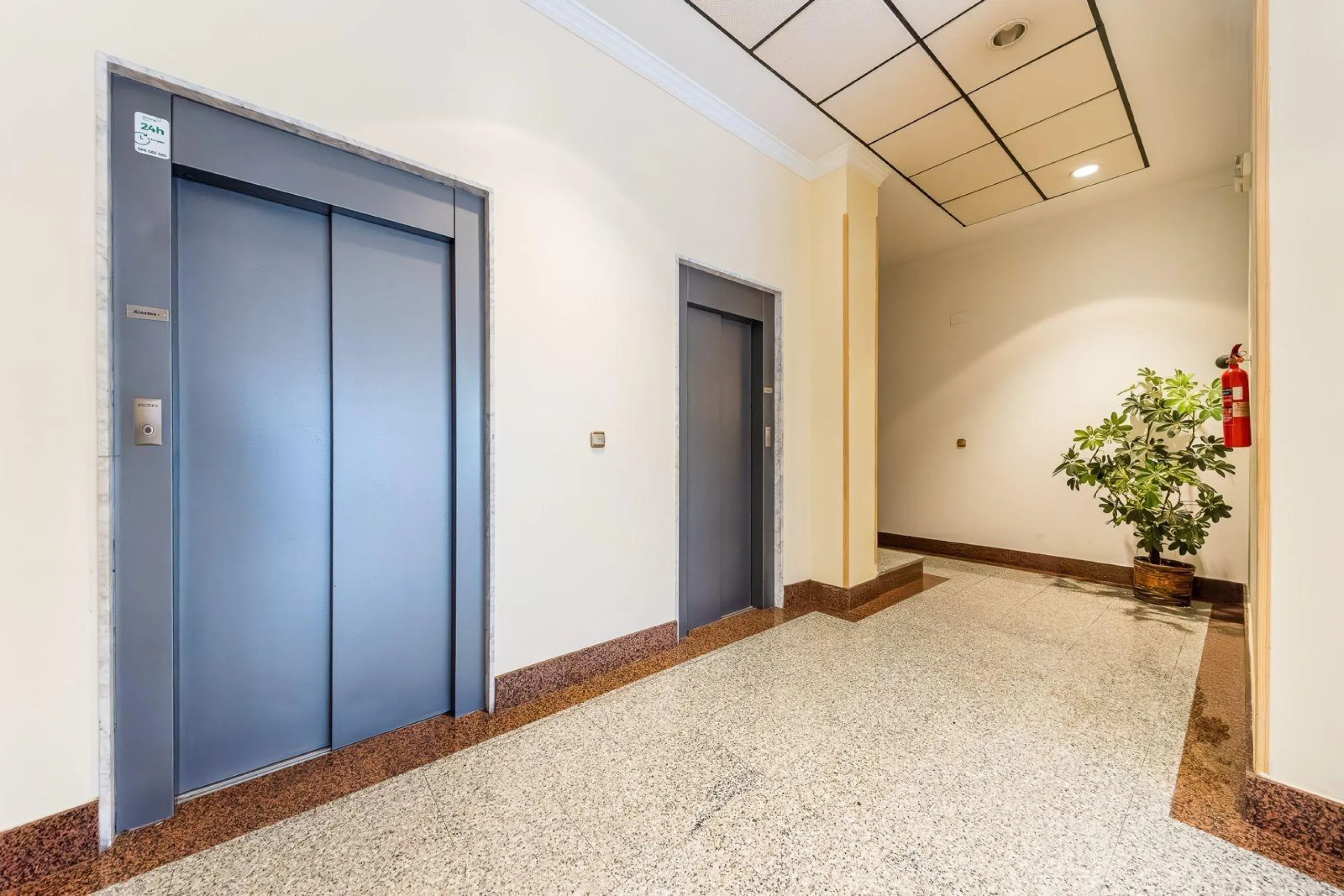 PISO DE 3 DORMITORIOS. 102M2. A 600 M DE LA PLAYA DEL ACEQUIÓN JUNTO AL PARQUE DE LAS NACIONES