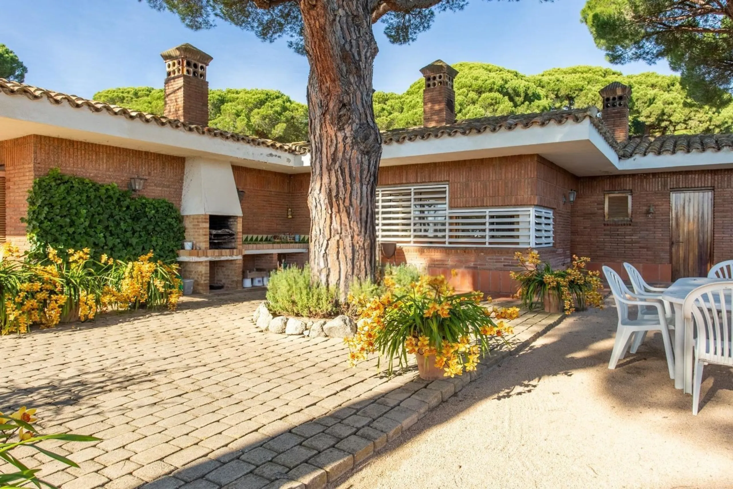 Single-Storey Mediterranean Villa with Sea Views in Sant Andreu de Llavaneres, Barcelona