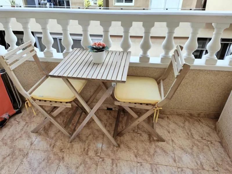 2 BEDROOM 1 BATHROOM APARTMENT WITH POOL IN THE CENTER OF TORREVIEJA