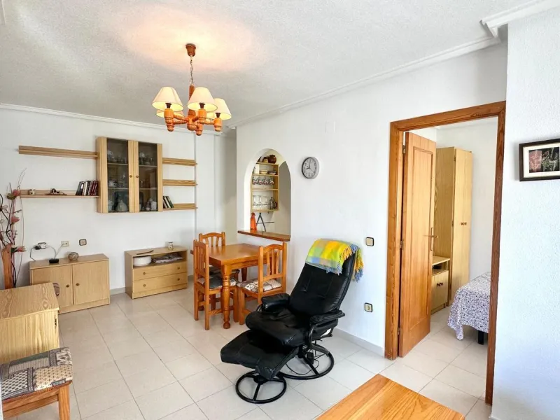 PENTHOUSE WITH 2 BEDROOMS 1 BATHROOM 300 METERS FROM THE BEACH WITH COMMUNAL POOL