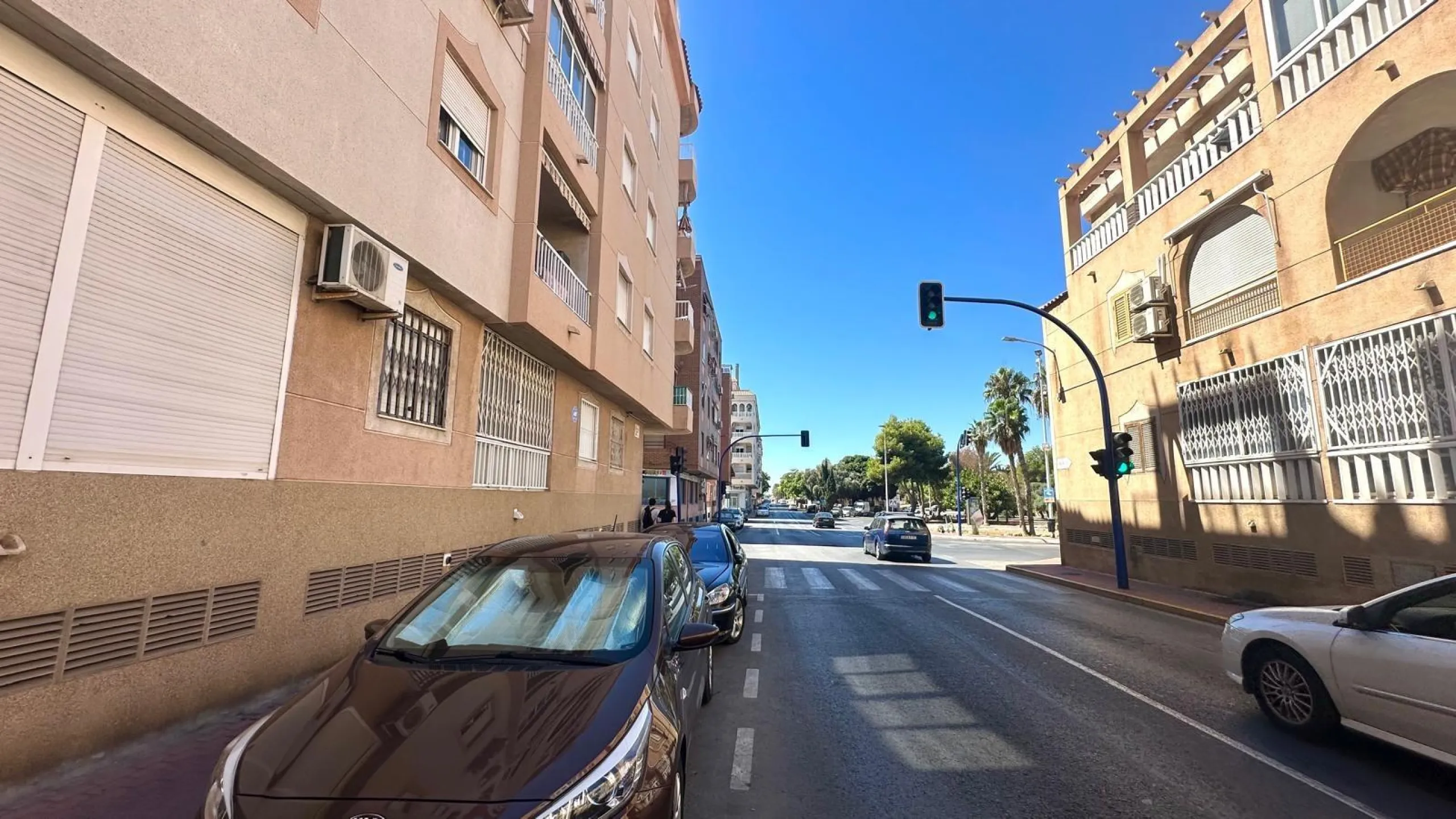 ATICO CON 2 HAB 1 BAÑO A 300 METROS DE LA PLAYA CON PISCINA COMUNITARIA
