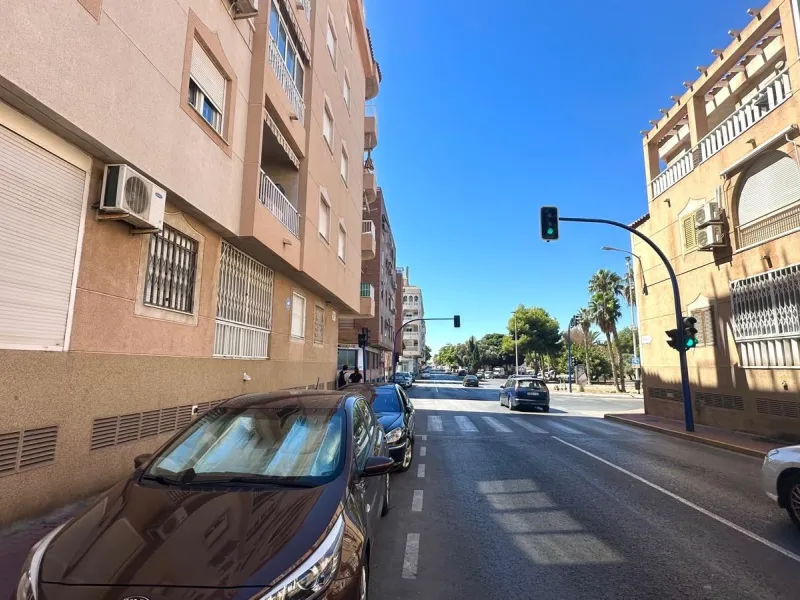 ATICO CON 2 HAB 1 BAÑO A 300 METROS DE LA PLAYA CON PISCINA COMUNITARIA
