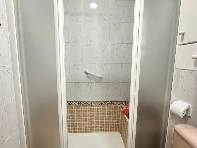 ATICO CON 2 HAB 1 BAÑO A 300 METROS DE LA PLAYA CON PISCINA COMUNITARIA