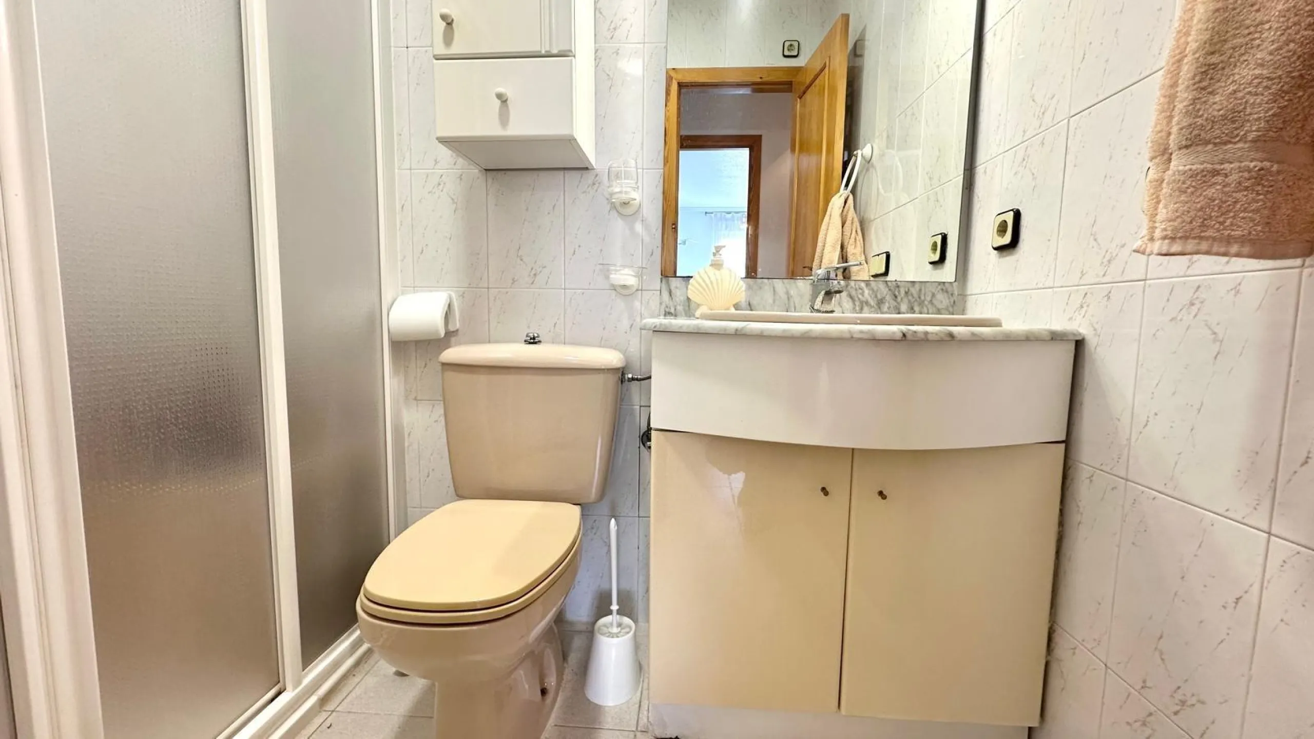 ATICO CON 2 HAB 1 BAÑO A 300 METROS DE LA PLAYA CON PISCINA COMUNITARIA