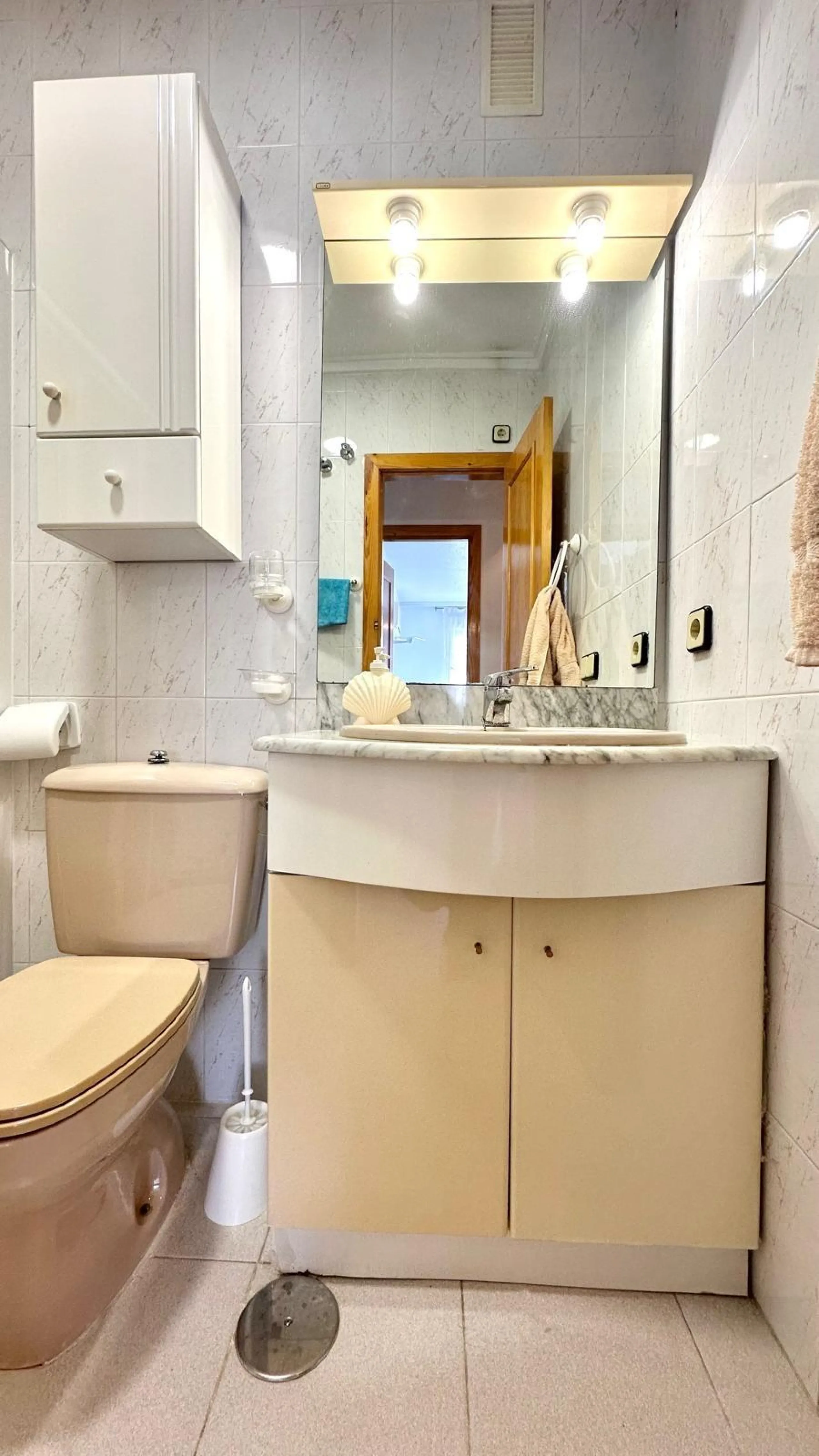 ATICO CON 2 HAB 1 BAÑO A 300 METROS DE LA PLAYA CON PISCINA COMUNITARIA