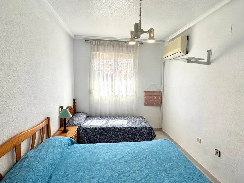ATICO CON 2 HAB 1 BAÑO A 300 METROS DE LA PLAYA CON PISCINA COMUNITARIA
