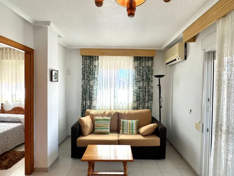 ATICO CON 2 HAB 1 BAÑO A 300 METROS DE LA PLAYA CON PISCINA COMUNITARIA