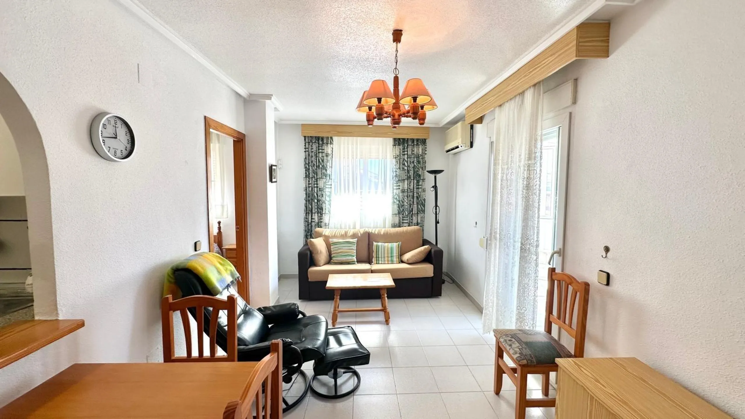 ATICO CON 2 HAB 1 BAÑO A 300 METROS DE LA PLAYA CON PISCINA COMUNITARIA