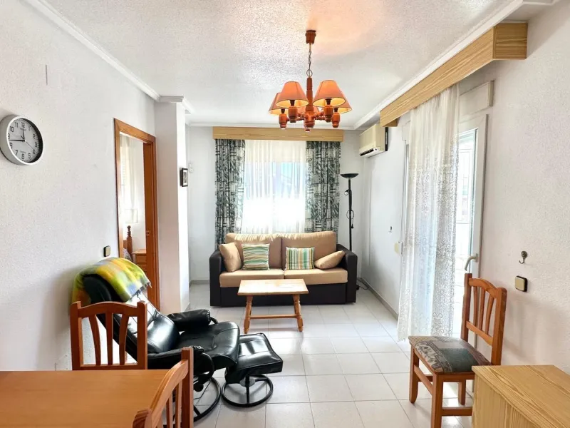 ATICO CON 2 HAB 1 BAÑO A 300 METROS DE LA PLAYA CON PISCINA COMUNITARIA