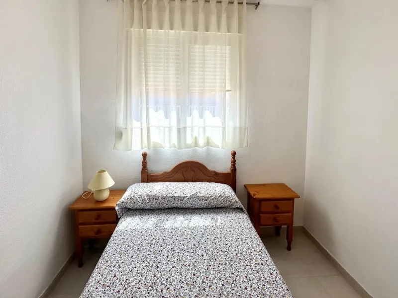 ATICO CON 2 HAB 1 BAÑO A 300 METROS DE LA PLAYA CON PISCINA COMUNITARIA