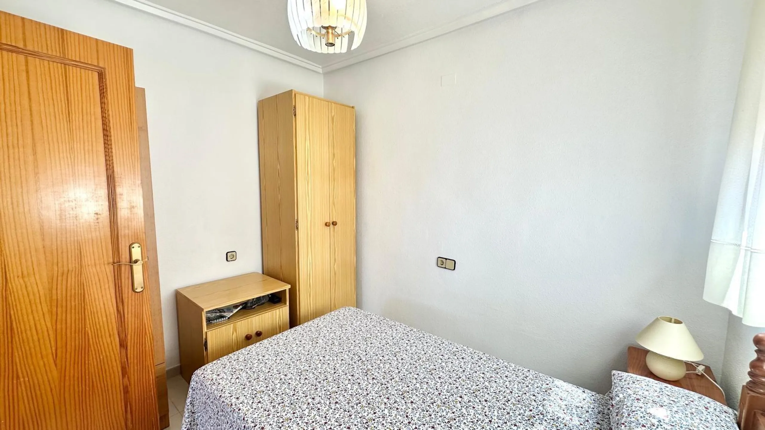 ATICO CON 2 HAB 1 BAÑO A 300 METROS DE LA PLAYA CON PISCINA COMUNITARIA