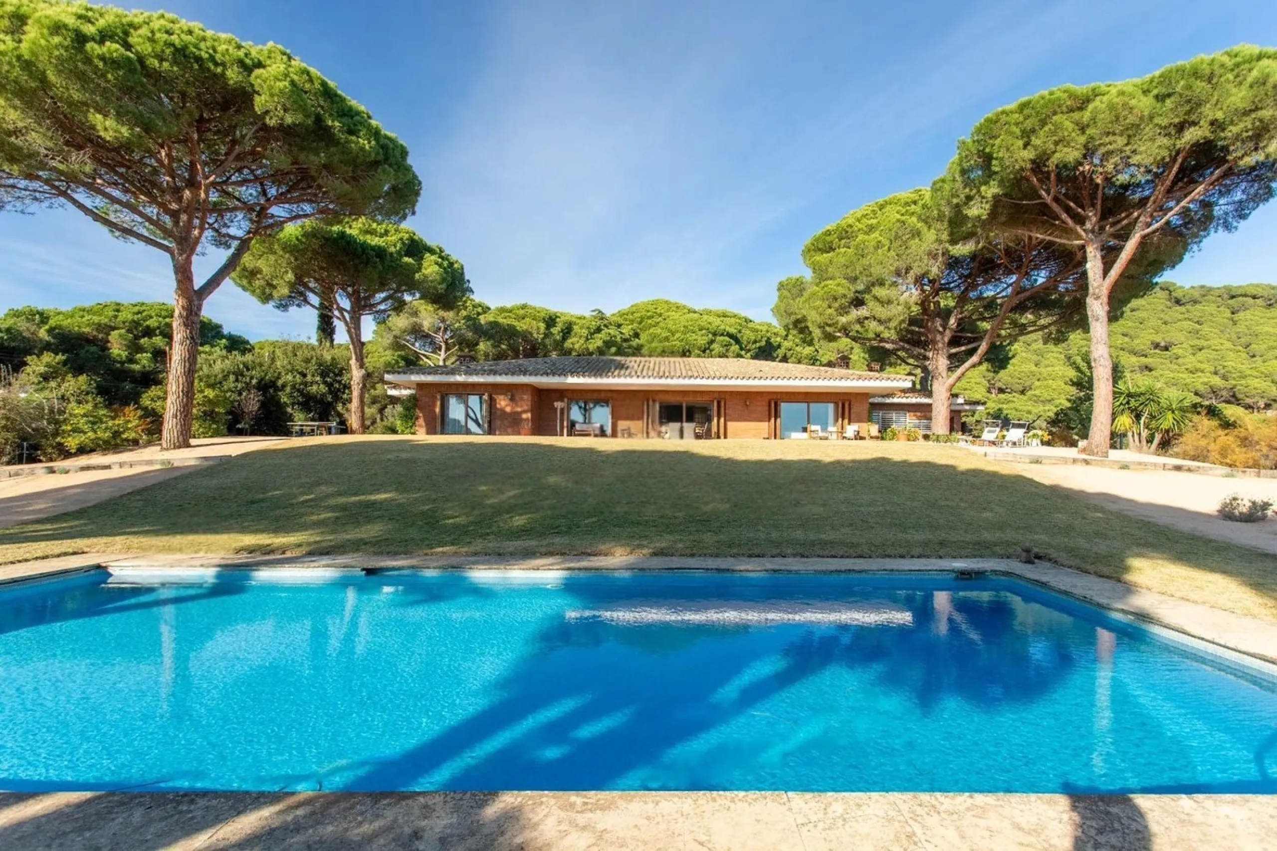 Single-Storey Mediterranean Villa with Sea Views in Sant Andreu de Llavaneres, Barcelona
