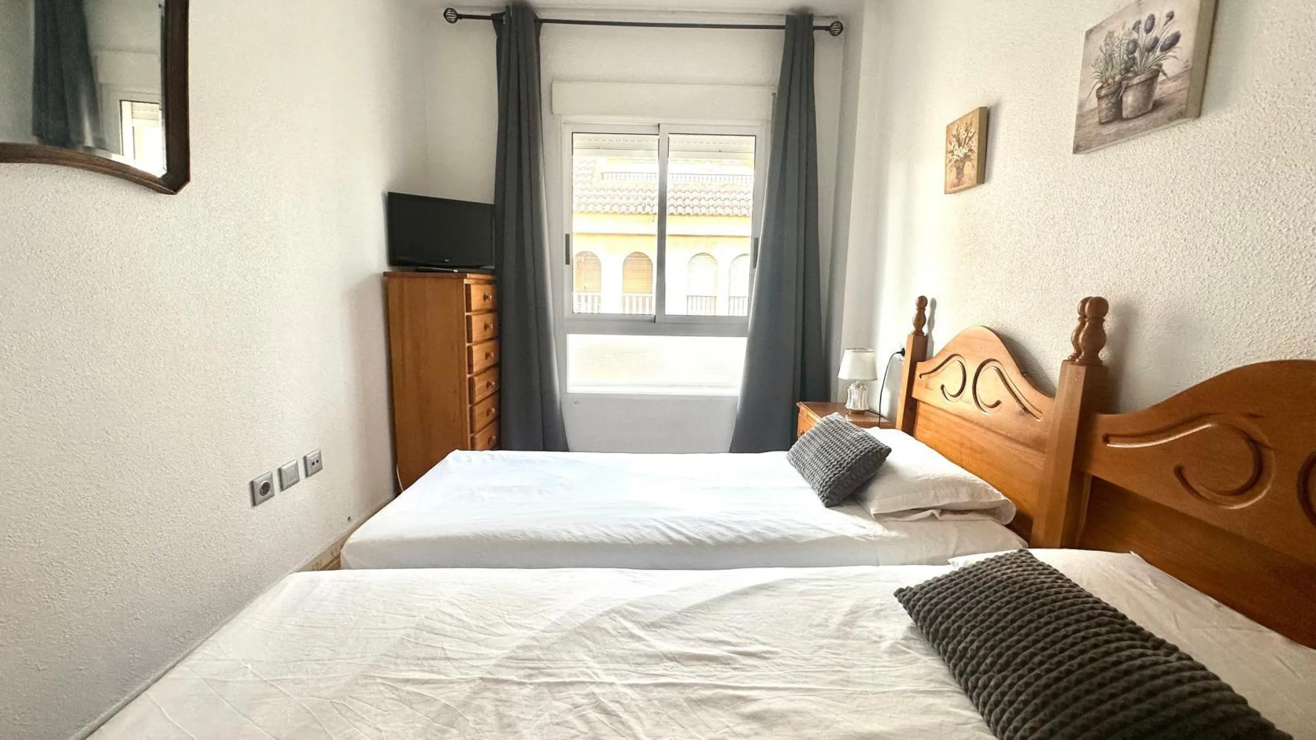 2 BEDROOM APARTMENT WITH TOURIST LICENSE 200 METERS FROM THE BEACH