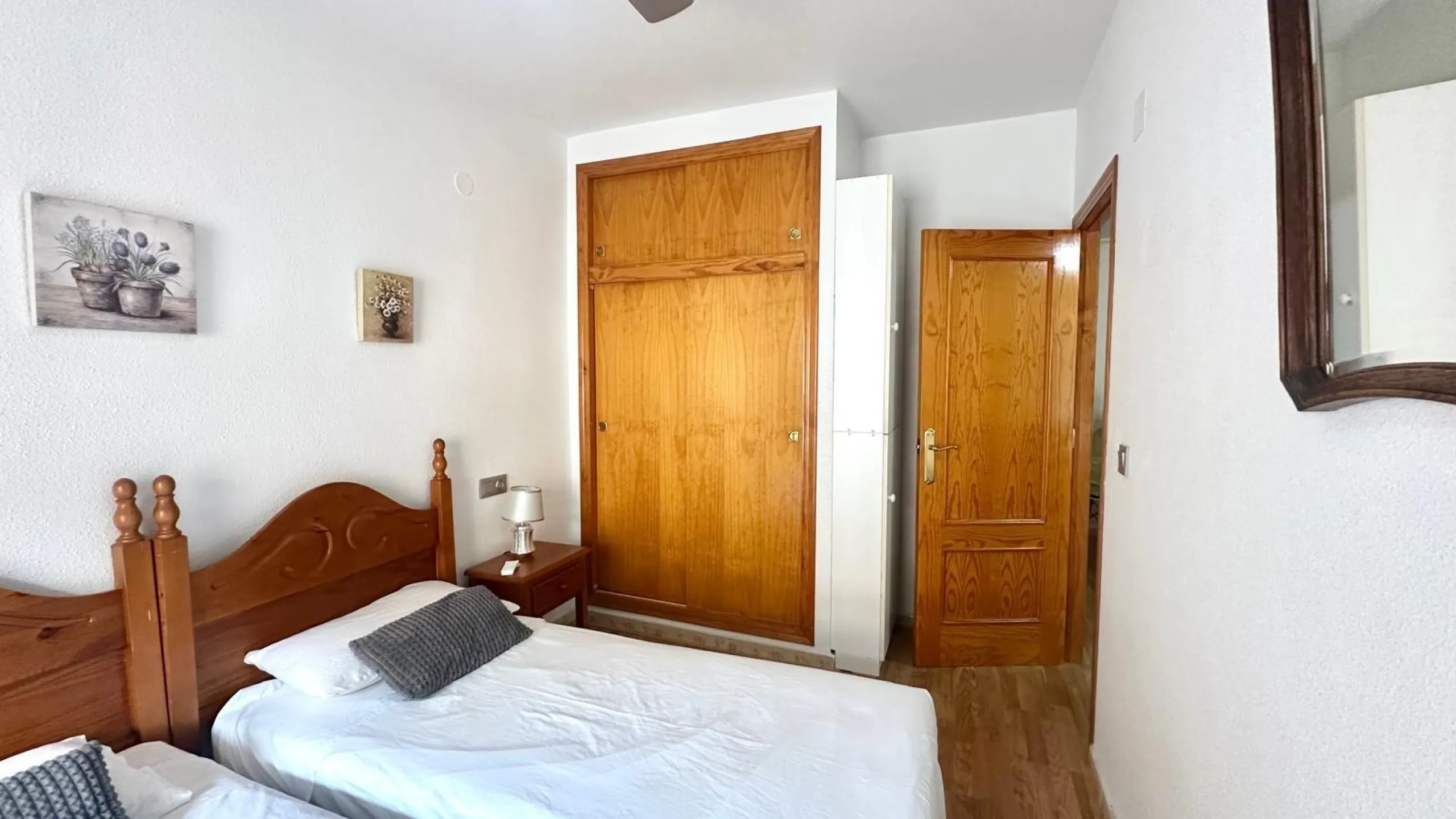 2 BEDROOM APARTMENT WITH TOURIST LICENSE 200 METERS FROM THE BEACH