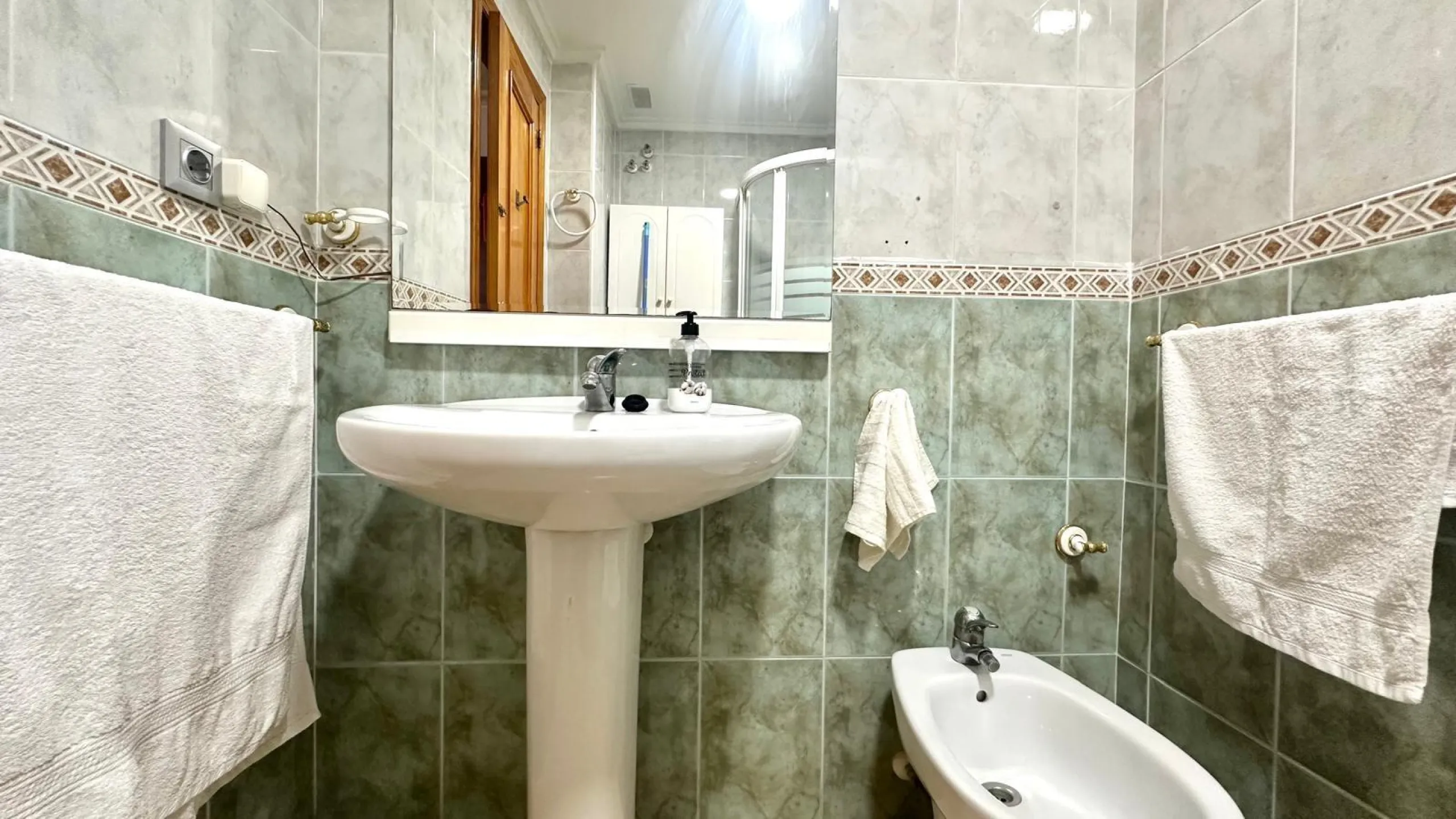 2 BEDROOM APARTMENT WITH TOURIST LICENSE 200 METERS FROM THE BEACH