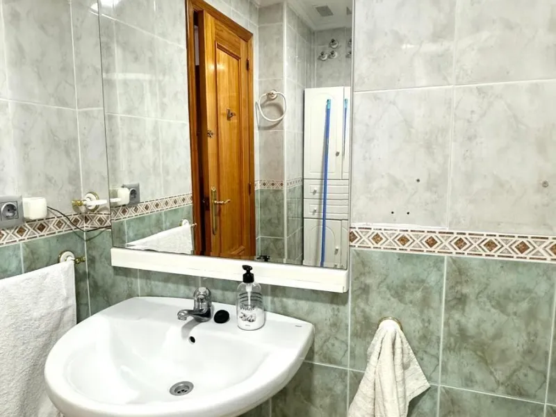 2 BEDROOM APARTMENT WITH TOURIST LICENSE 200 METERS FROM THE BEACH