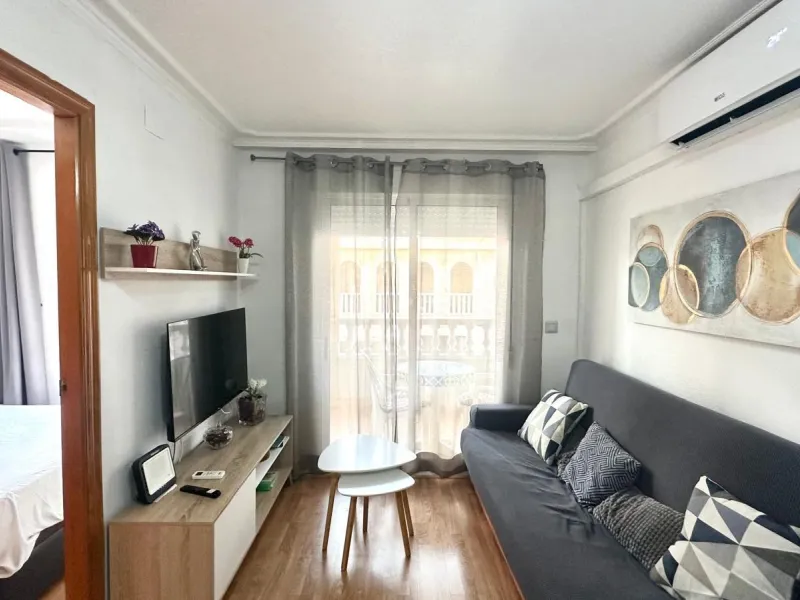 2 BEDROOM APARTMENT WITH TOURIST LICENSE 200 METERS FROM THE BEACH