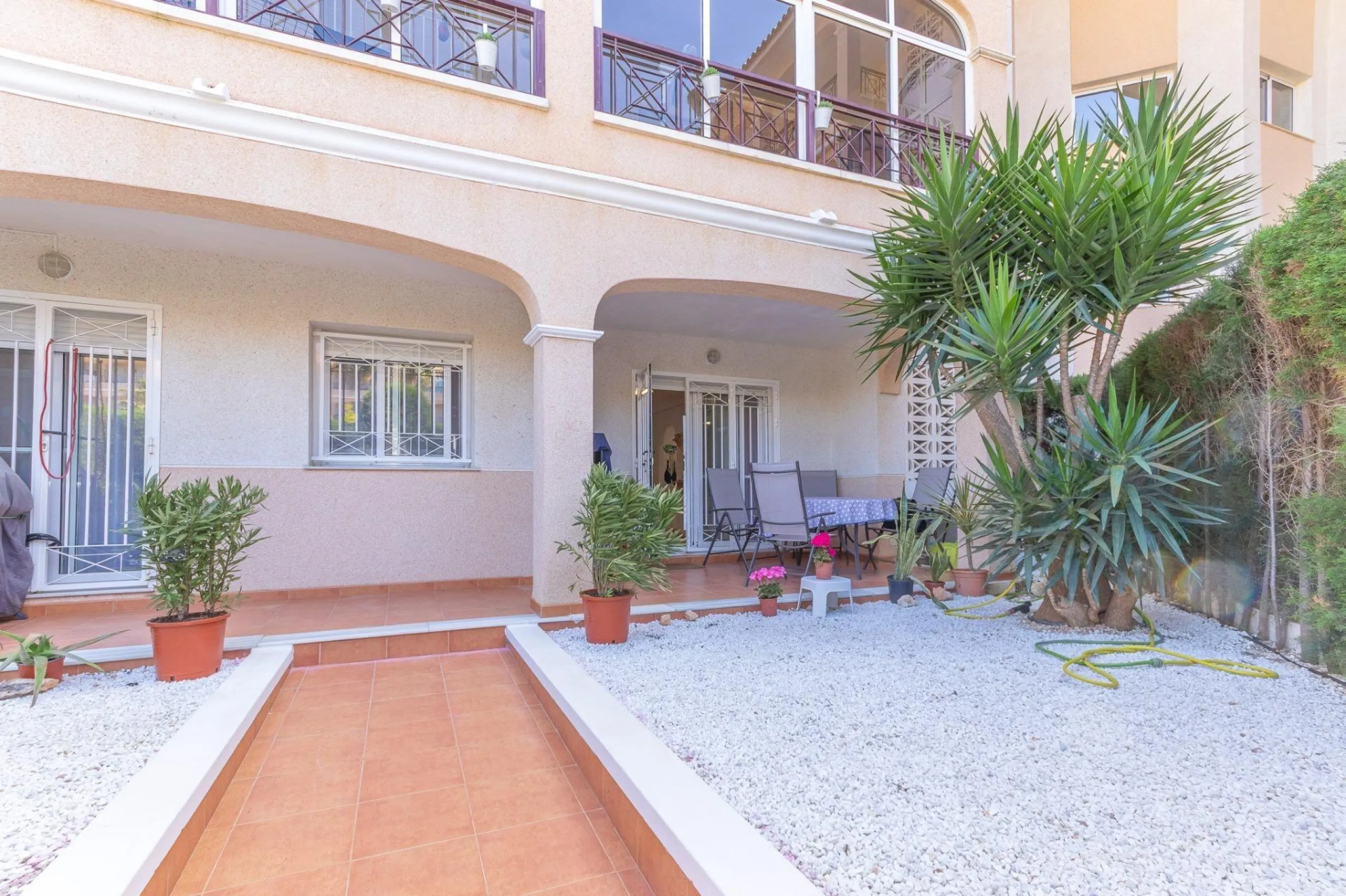 APARTAMENTO DE 2 DORMITORIOS 2 BAÑOS CON TERRAZA EN PLAYA FLAMENCA URB. LAGUNA GOLF