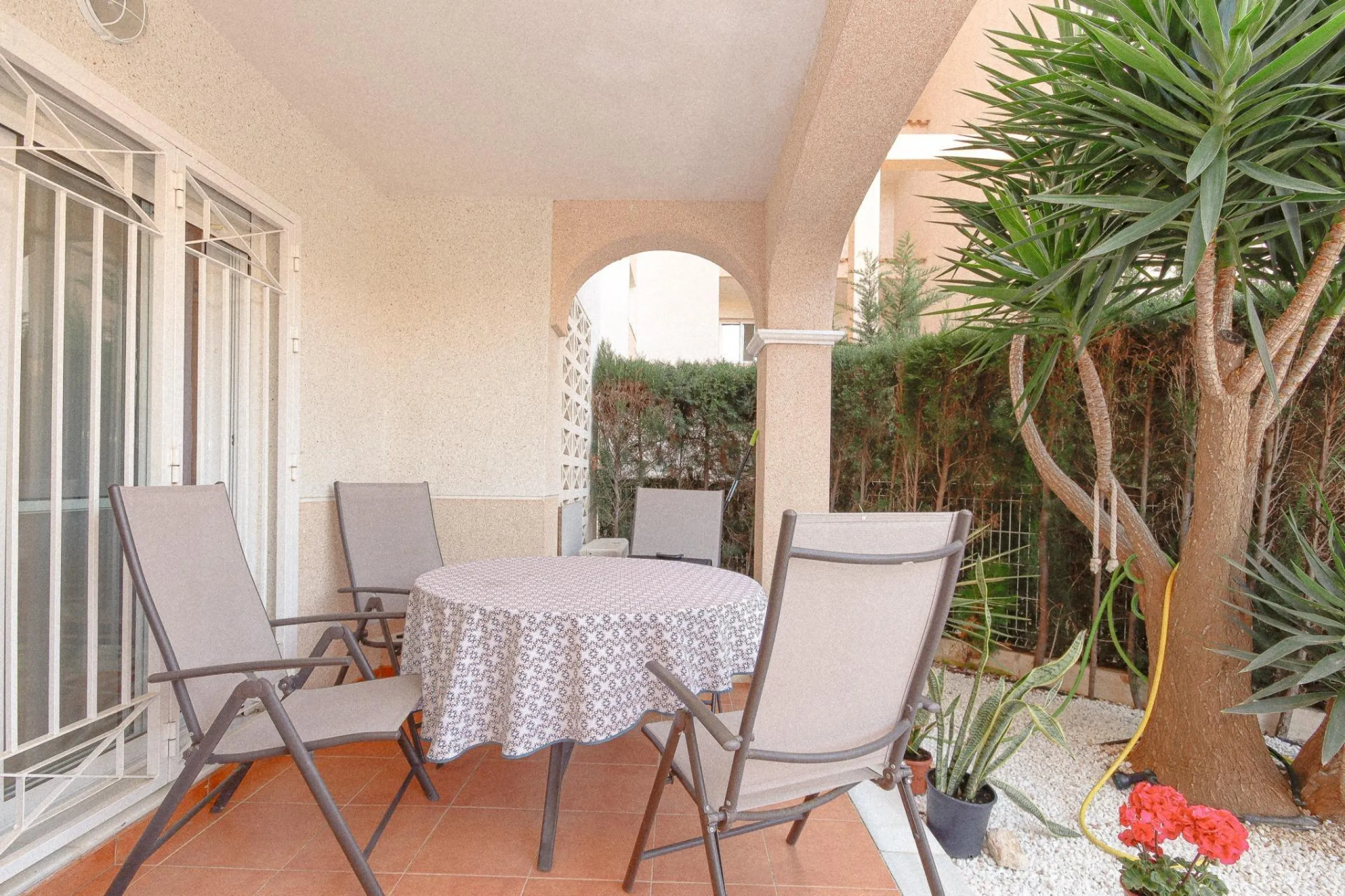 APARTAMENTO DE 2 DORMITORIOS 2 BAÑOS CON TERRAZA EN PLAYA FLAMENCA URB. LAGUNA GOLF