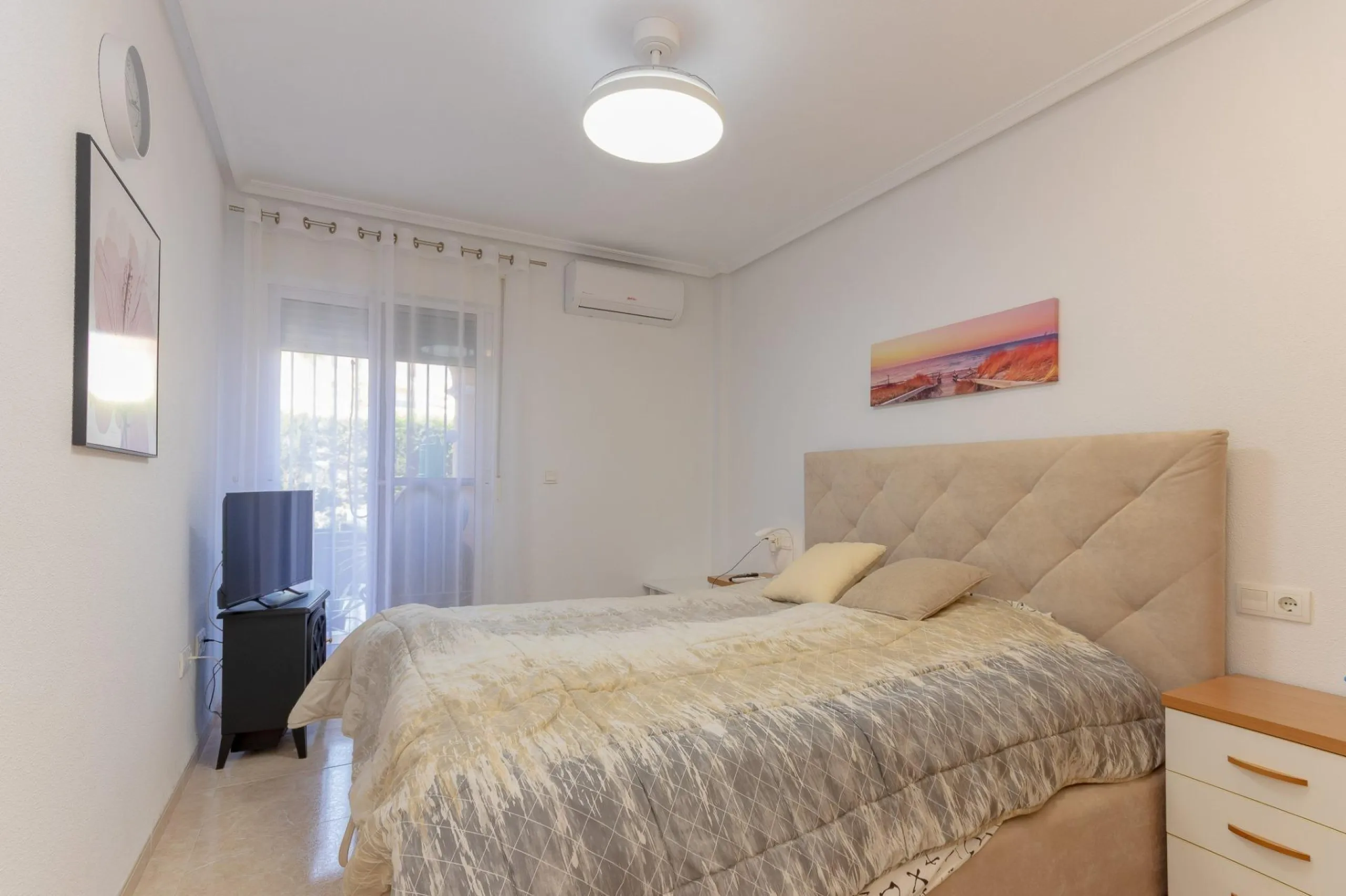 APARTAMENTO DE 2 DORMITORIOS 2 BAÑOS CON TERRAZA EN PLAYA FLAMENCA URB. LAGUNA GOLF