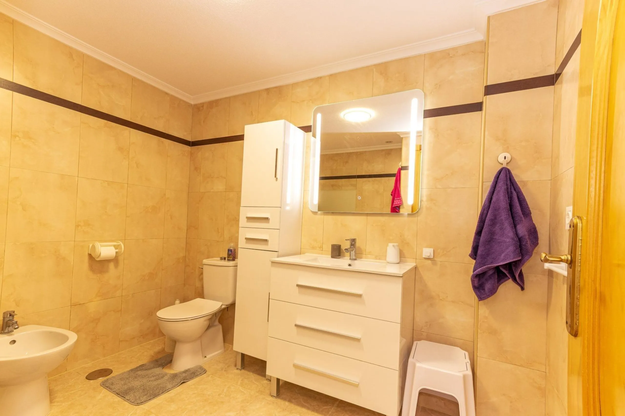 APARTAMENTO DE 2 DORMITORIOS 2 BAÑOS CON TERRAZA EN PLAYA FLAMENCA URB. LAGUNA GOLF