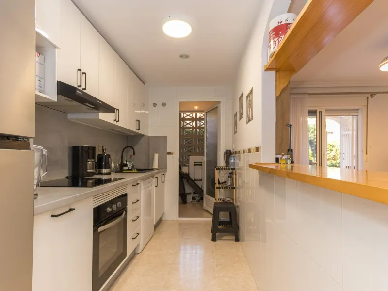 APARTAMENTO DE 2 DORMITORIOS 2 BAÑOS CON TERRAZA EN PLAYA FLAMENCA URB. LAGUNA GOLF