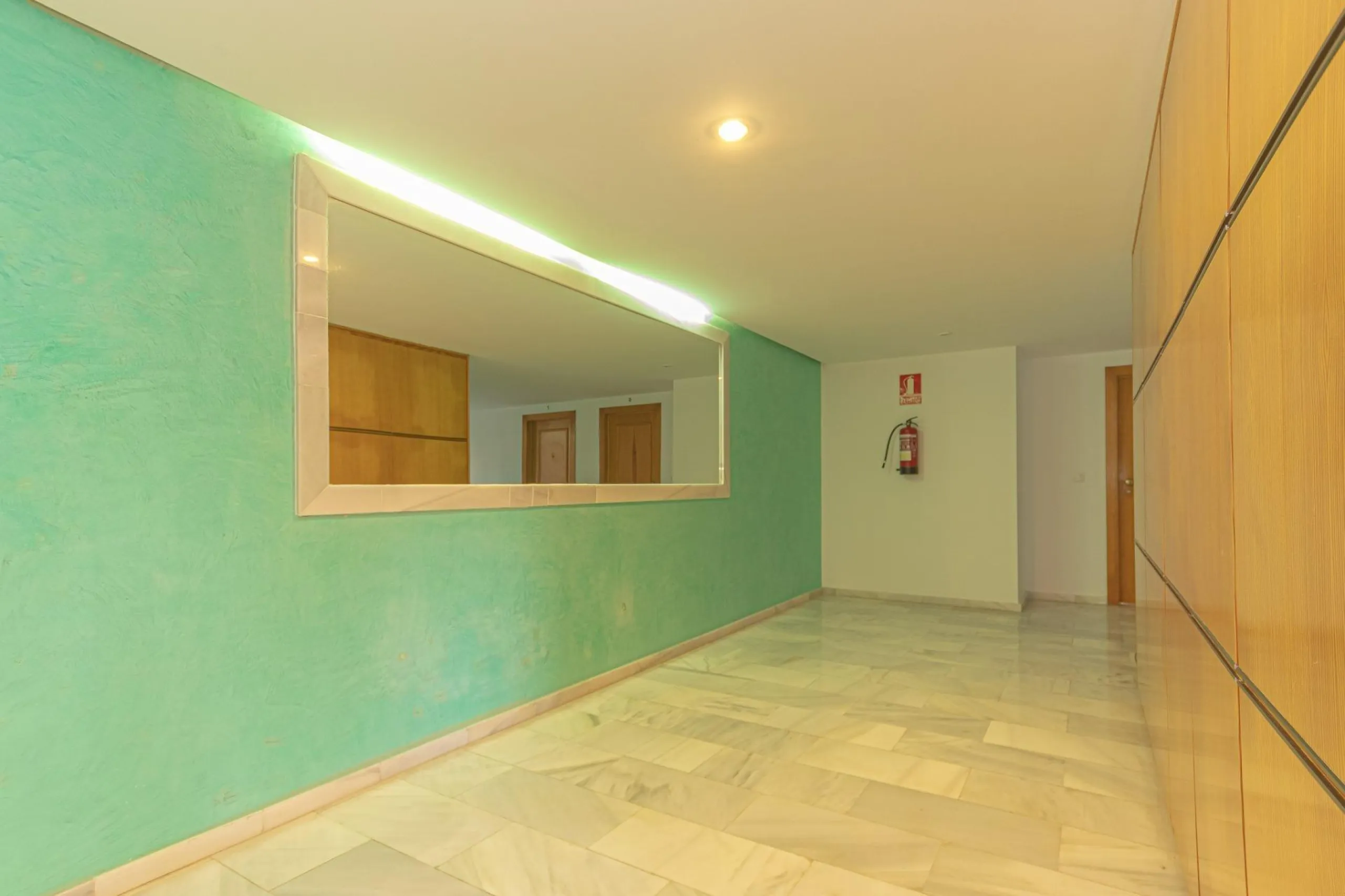 APARTAMENTO DE 2 DORMITORIOS 2 BAÑOS CON TERRAZA EN PLAYA FLAMENCA URB. LAGUNA GOLF