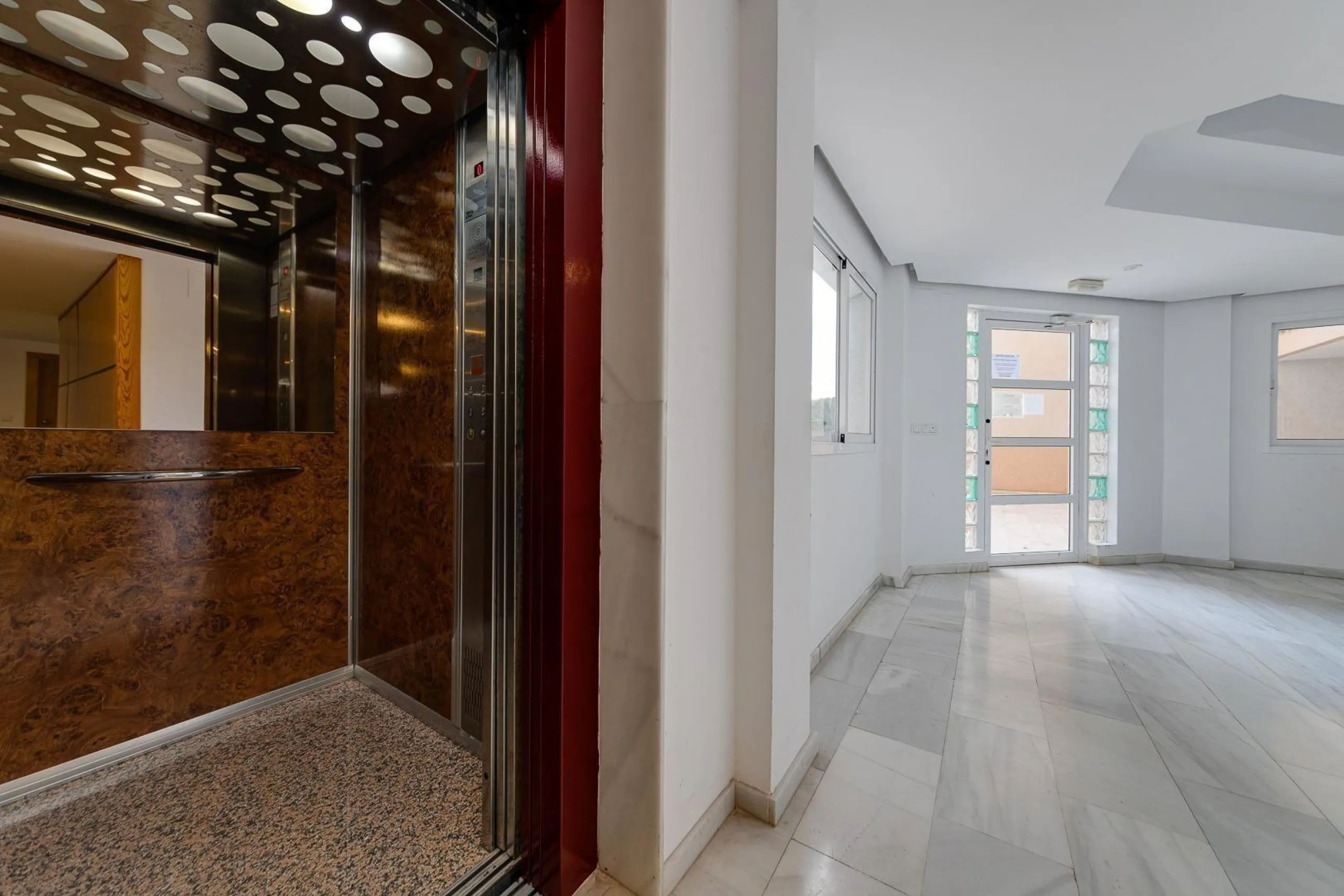 APARTAMENTO DE 2 DORMITORIOS 2 BAÑOS CON TERRAZA EN PLAYA FLAMENCA URB. LAGUNA GOLF