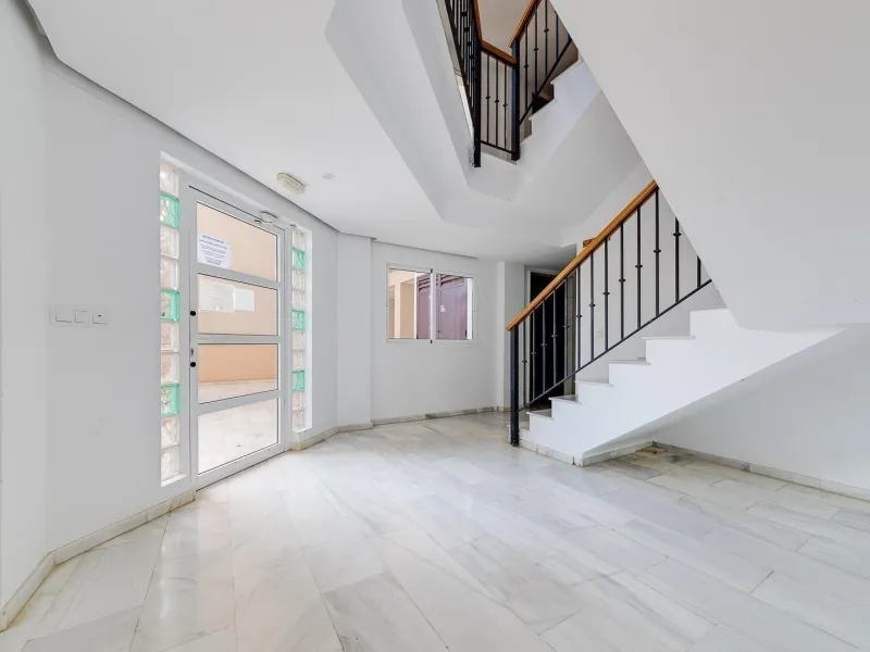 APARTAMENTO DE 2 DORMITORIOS 2 BAÑOS CON TERRAZA EN PLAYA FLAMENCA URB. LAGUNA GOLF