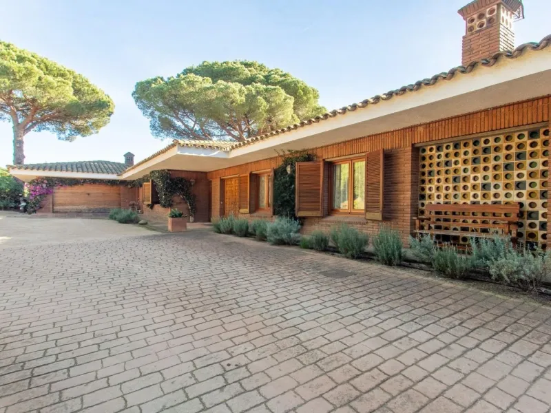 Single-Storey Mediterranean Villa with Sea Views in Sant Andreu de Llavaneres, Barcelona