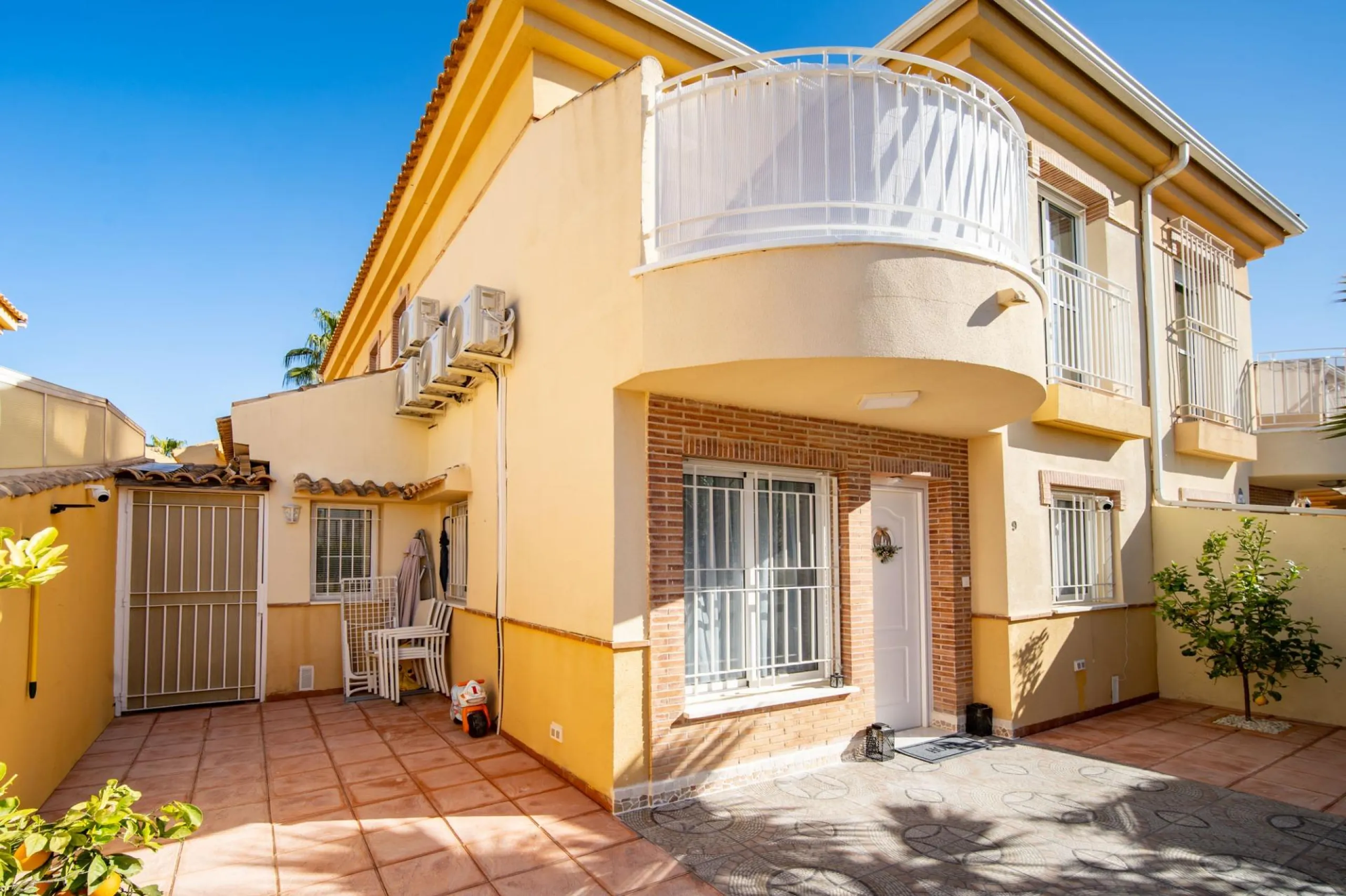 Attractive Semi-Detached House in Rojales, Lo Marabú Area - Ideal for Moving In