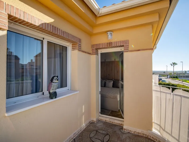 Attractive Semi-Detached House in Rojales, Lo Marabú Area - Ideal for Moving In
