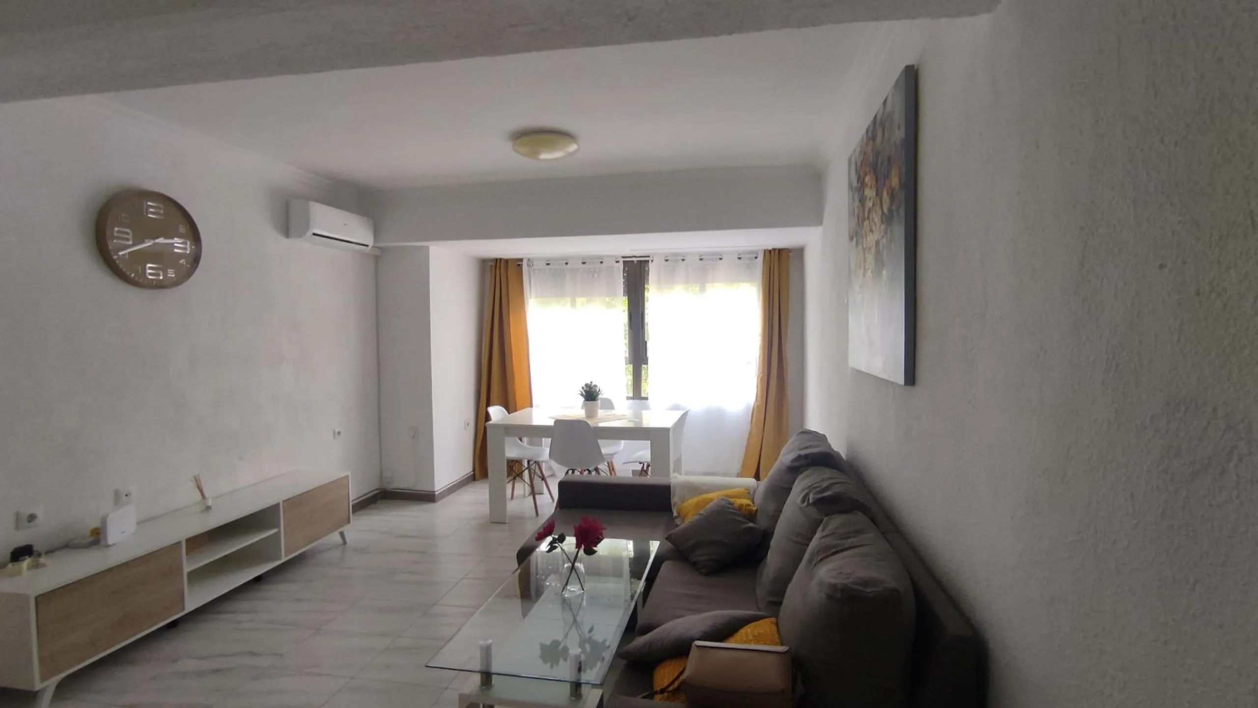 Piso amplio con un patio propio en Benalua