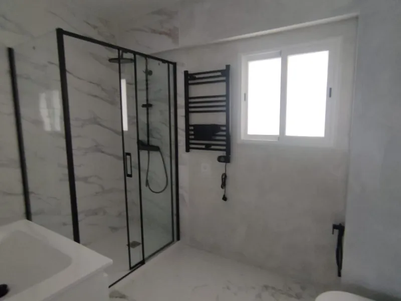 Piso amplio con un patio propio en Benalua
