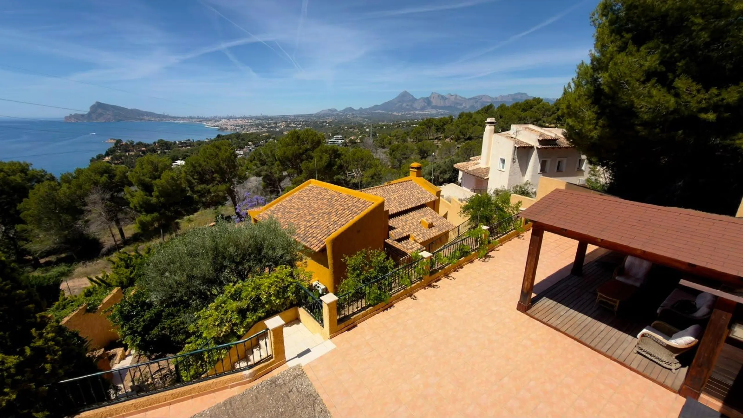 Exclusive chalet in Altea Hills: luxury, privacy and dreamlike views of the Mediterranean ✨