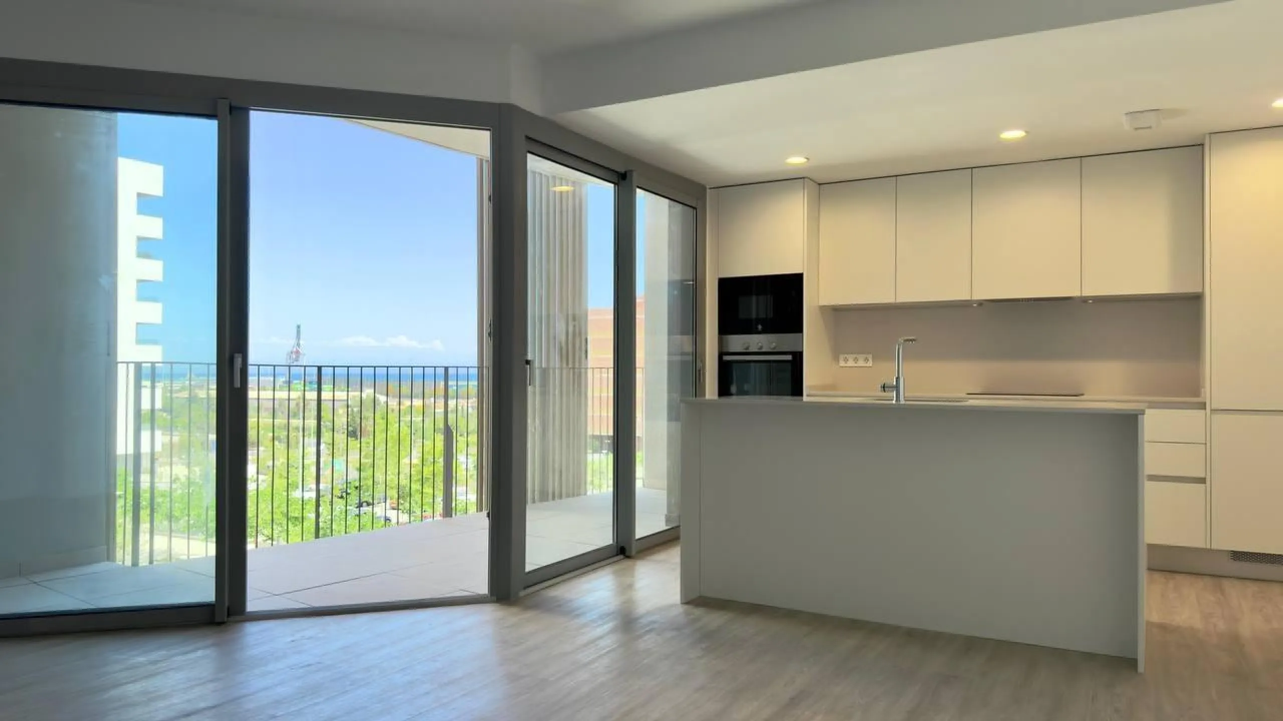 Spectacular New Apartment in the Golden Mile of Alicante