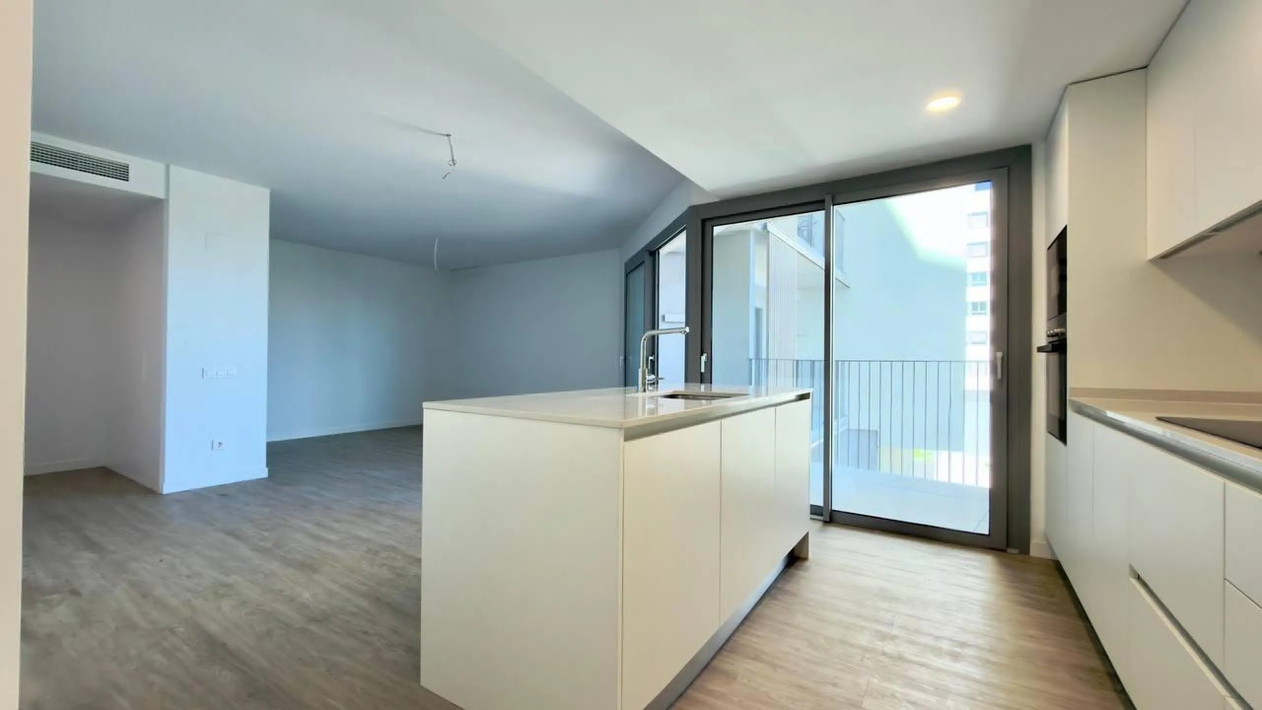 Spectacular New Apartment in the Golden Mile of Alicante