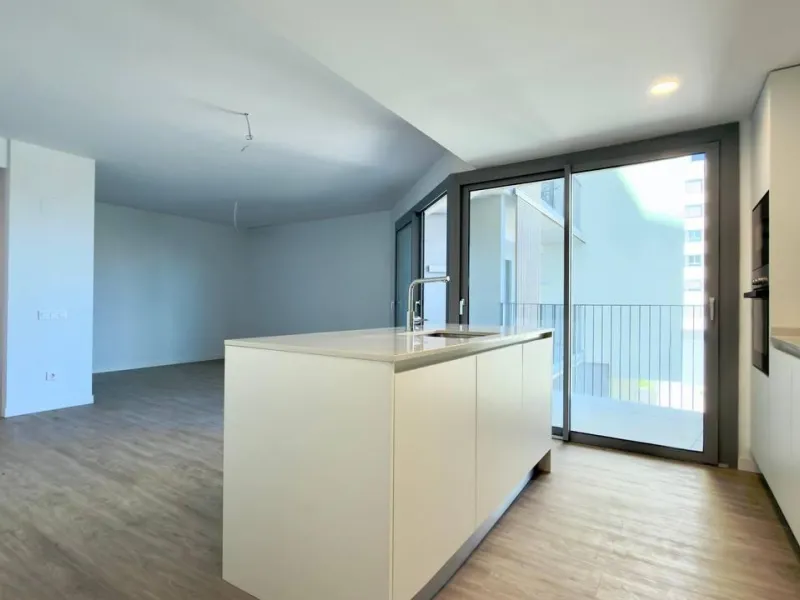 Spectacular New Apartment in the Golden Mile of Alicante