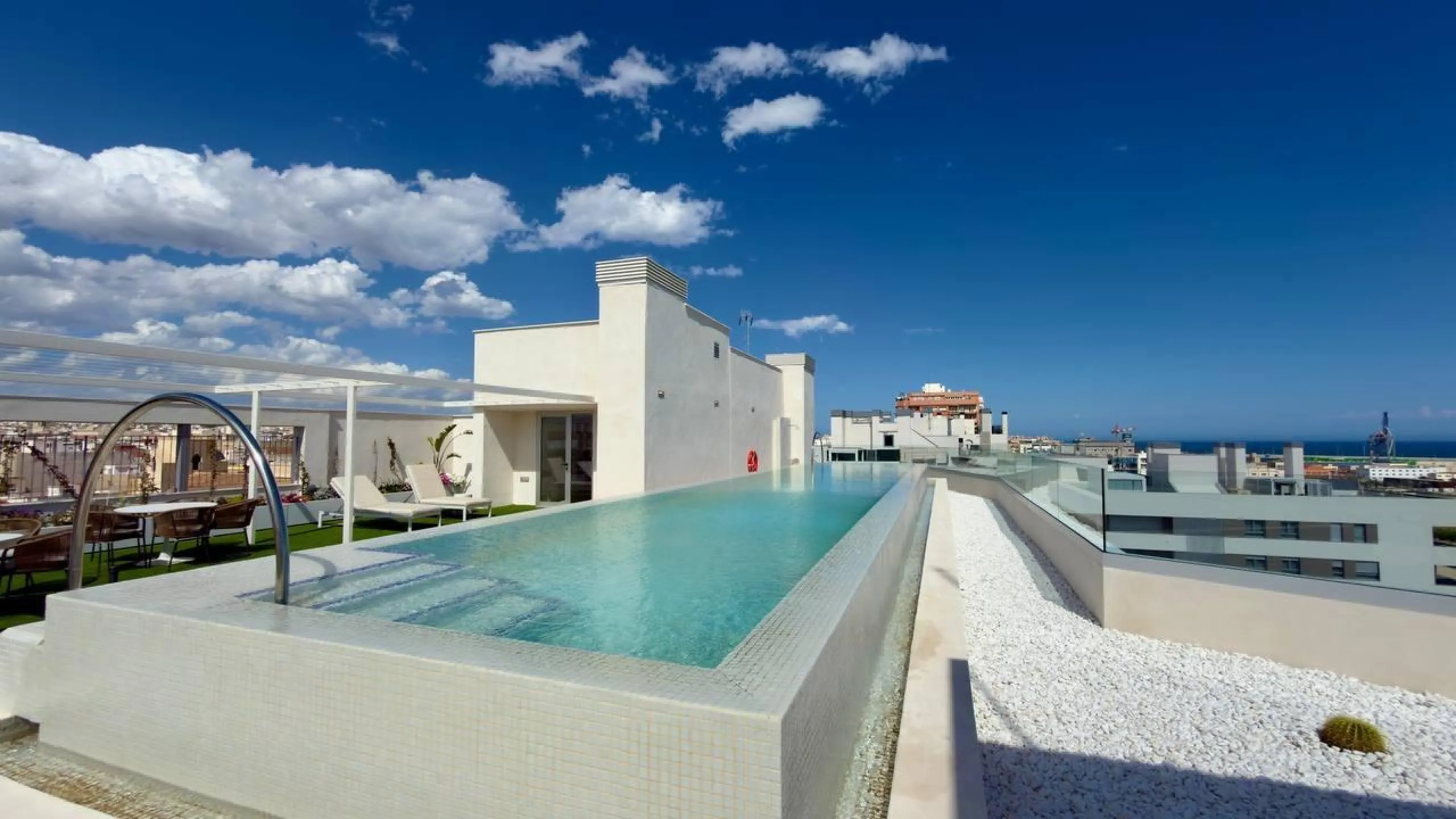 Spectacular New Apartment in the Golden Mile of Alicante