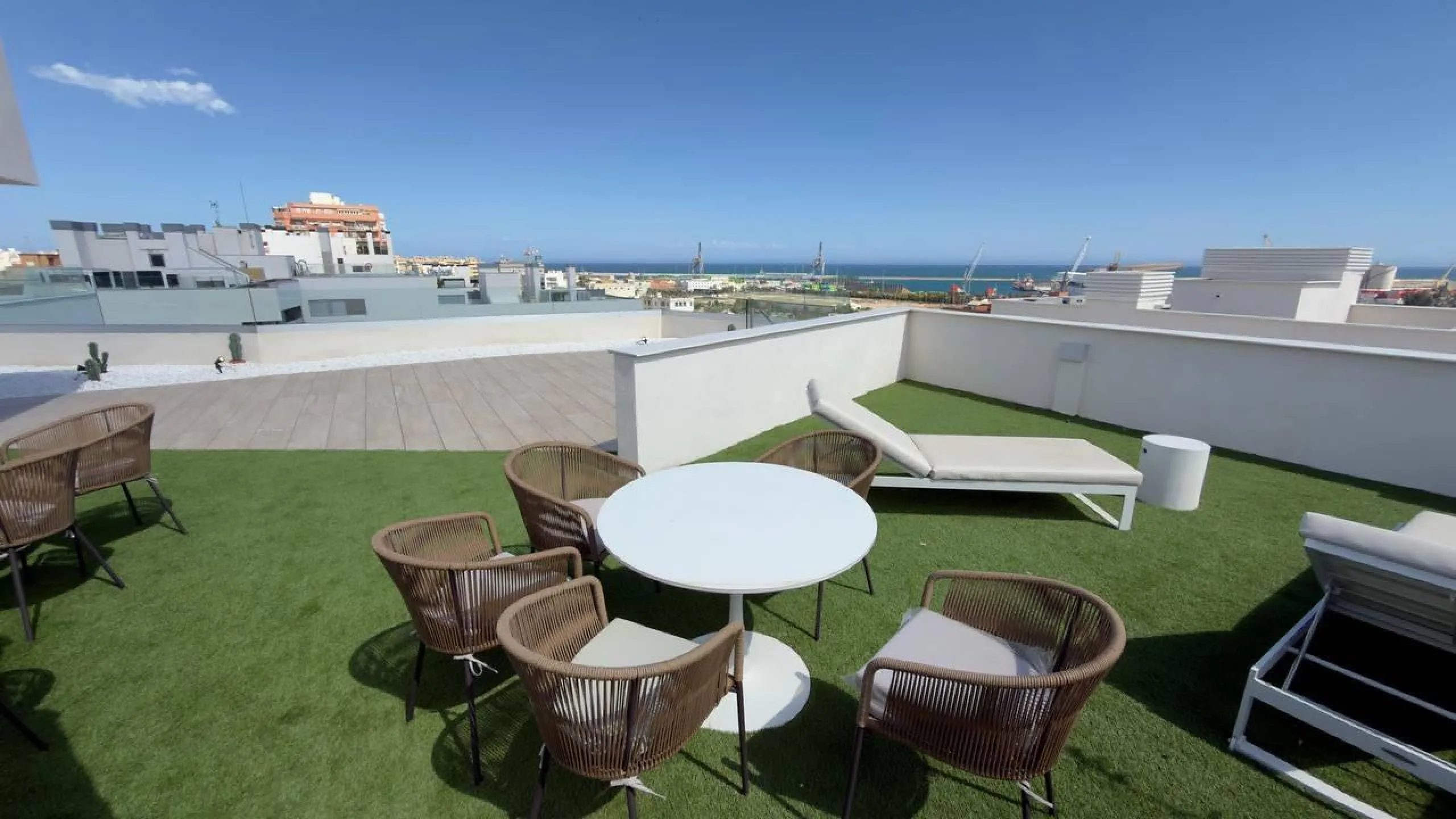 Spectacular New Apartment in the Golden Mile of Alicante