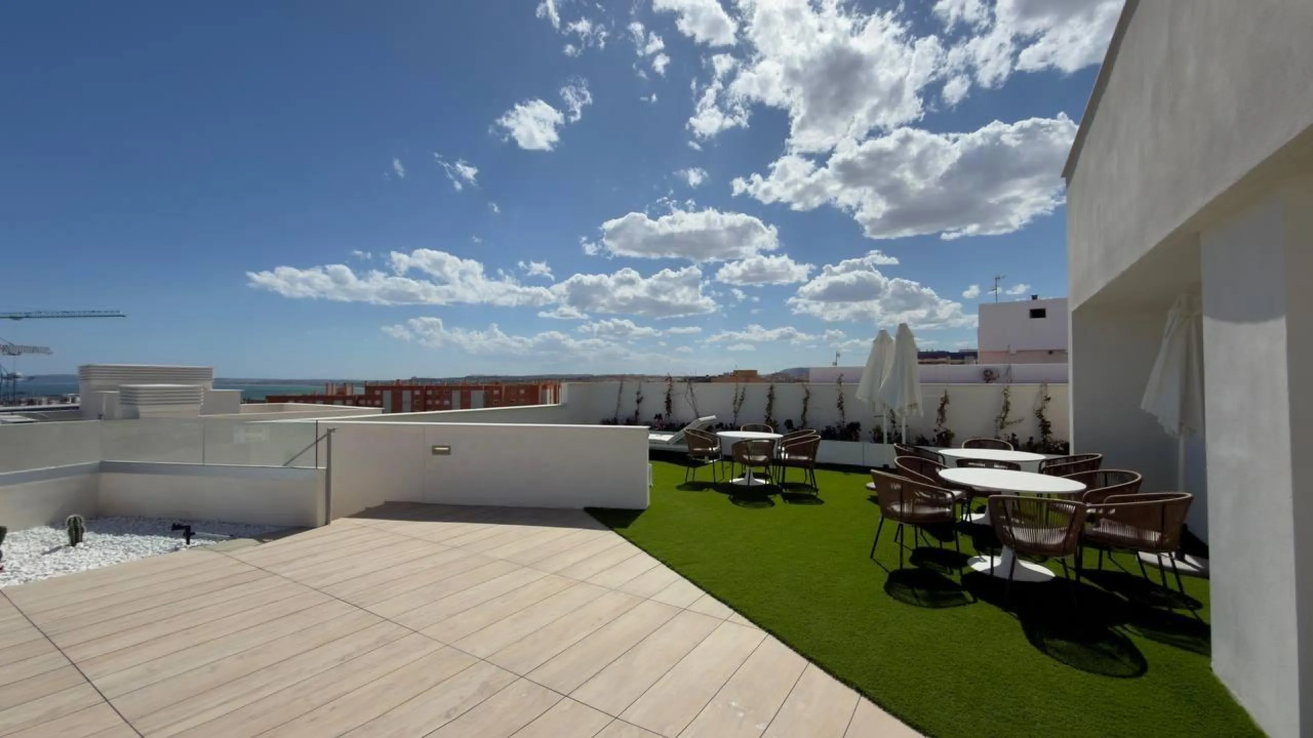 Spectacular New Apartment in the Golden Mile of Alicante