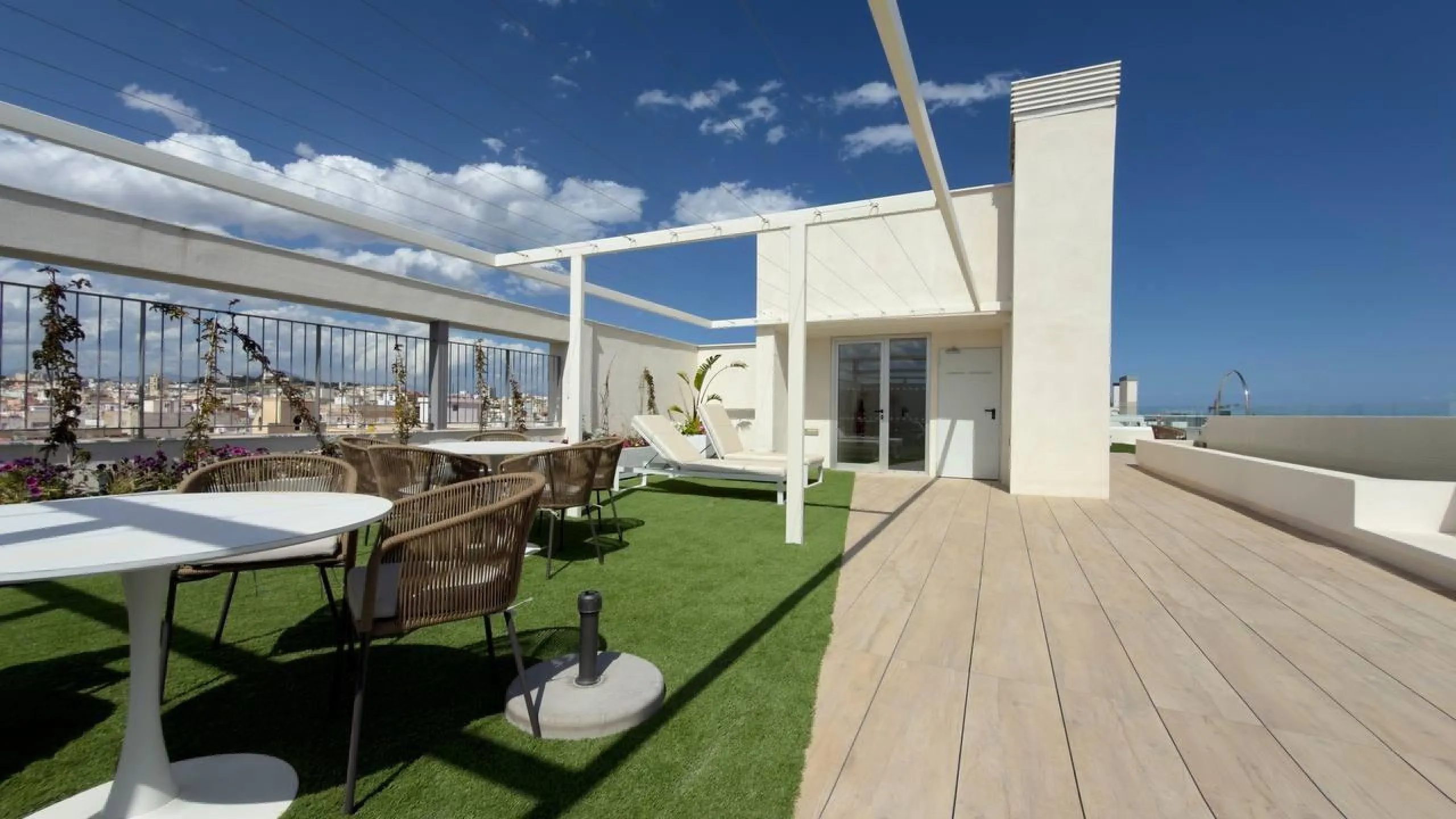 Spectacular New Apartment in the Golden Mile of Alicante