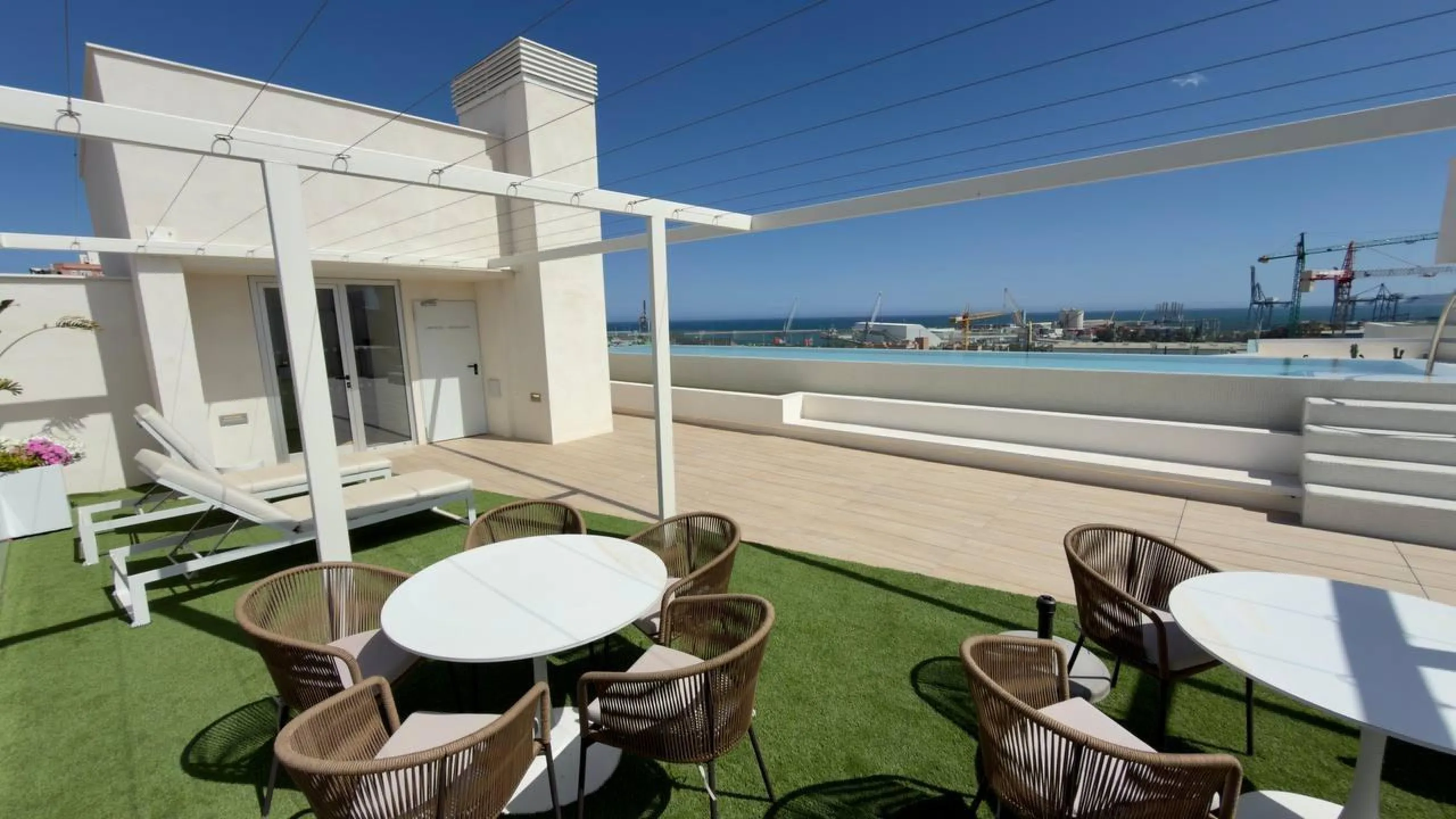 Spectacular New Apartment in the Golden Mile of Alicante