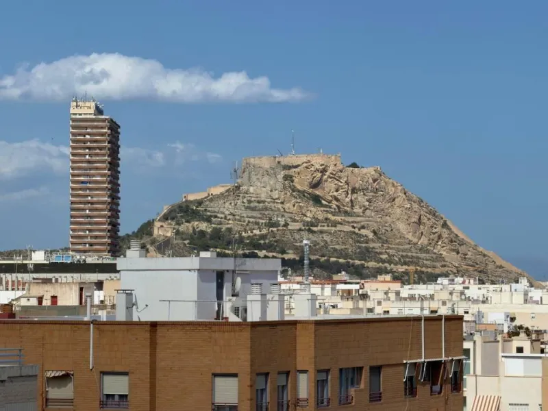 Spectacular New Apartment in the Golden Mile of Alicante