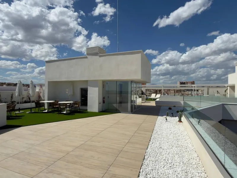 Spectacular New Apartment in the Golden Mile of Alicante